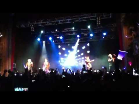 130209 - Teen Top live in Paris - intro + Trouble Maker [fancam]