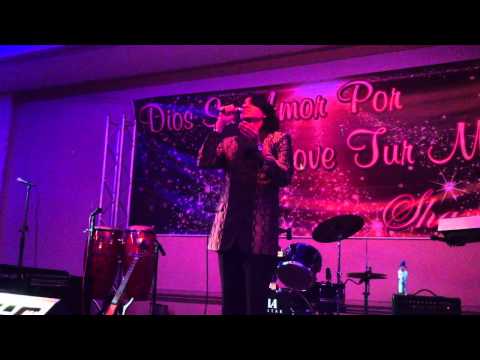 Shamiro Anita - 'Un Brasa So Mi Ke' live in Aruba