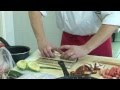 видео Как самому приготовить суши и ролы. Простые рецепты японской кухни 