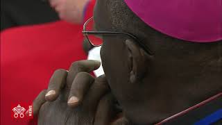 O Papa beija os pés dos líderes do Sudão do Sul pela paz