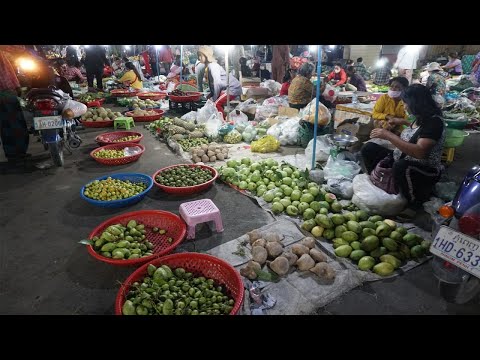 Early Morning Vegetables Market @Chhbar Ampov - Daily LifeStyle Of Vendors Selling Pork, Fruit, Beef