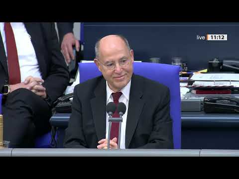 Bundestag wählt Julia Klöckner zur neuen Bundestagspräsidentin