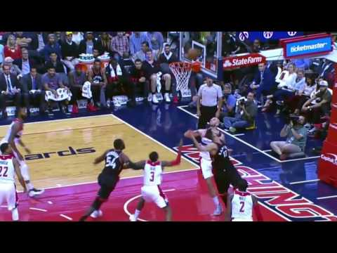 Raptors Highlights: Valanciunas Goes Reverse - November 2, 2016