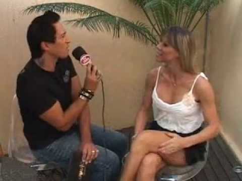 APLAUZZO 2 5 12 - POLE DANCE - GISELLI WELLER.wmv