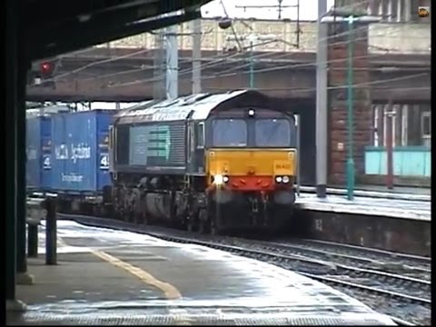 DRS Shed 66432 pulls into Carlisle station 10/08/11