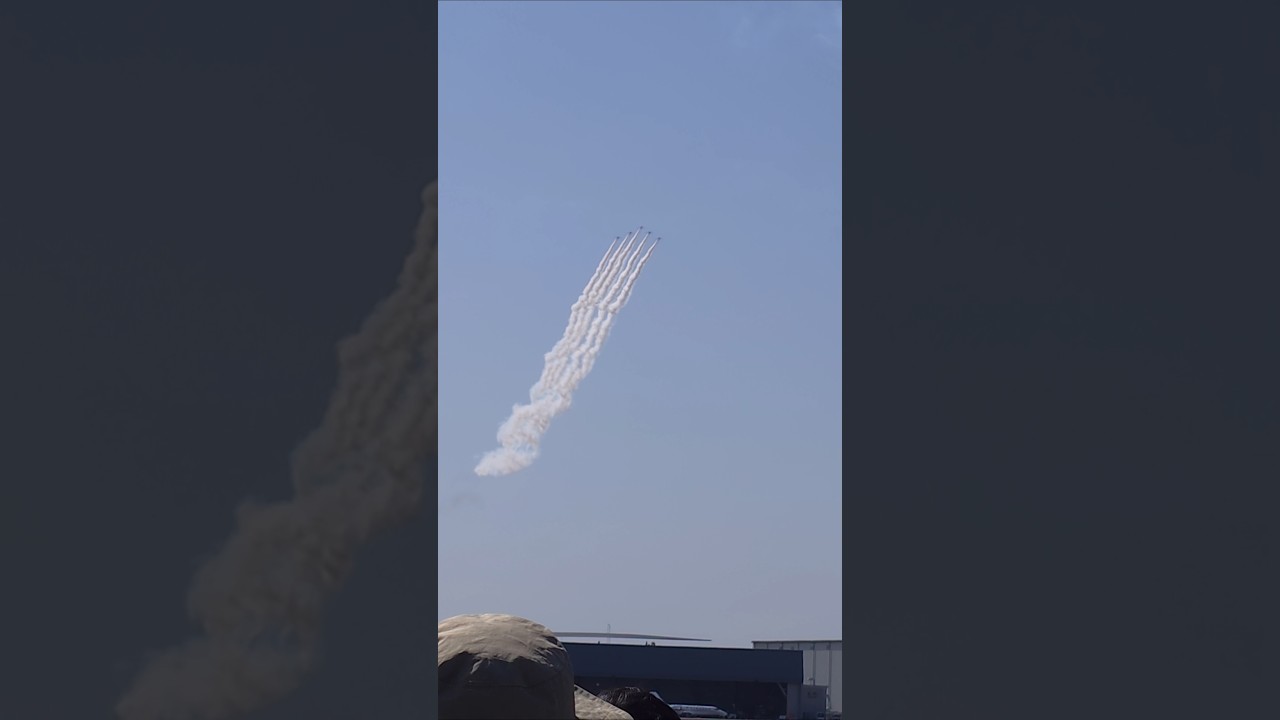 レベルサンライズ！ ブルーインパルス 小牧基地航空祭2026