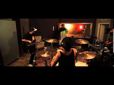 FARD ft Dj Osun,DaDe,Isy B   TAGTRÄUMER ALPHATIER STUDIOSESSION ROOM