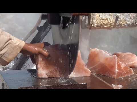 Himalayan Salt Cutting process | Himalayan Pink Salt Lamps Cutting | Rock Salt Mining in Pakistan Video