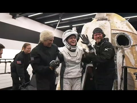 SpaceX Crew-11 recovery operations and astronauts egress
