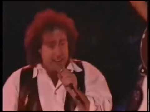 Paul rodgers with Steve Vai,Joe Satriani and Brian May - All right Now