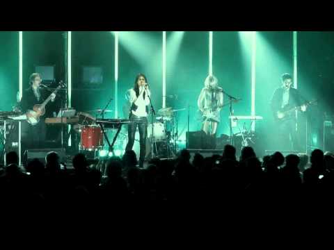Charlotte Gainsbourg - Trick Pony [Live] (Official Music Video)
