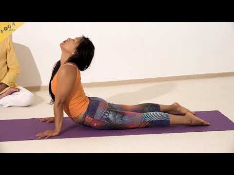 Kobra mit Konzentration auf Ajna Chakra - Yoga Asana Lexikon