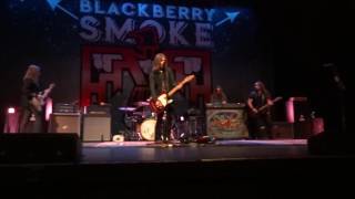 Blackberry Smoke, Lesson In A Bottle, 5-13-17 Reading, PA