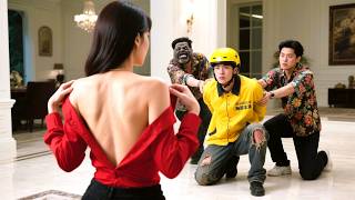 Download lagu Delivery guy catches girlfriend cheating, gets hurt—but he’s the heir of a billionaire! Landlady dro mp3 Download lagu Delivery guy catches girlfriend cheating, gets hurt—but he’s the heir of a billionaire! Landlady dro mp3
