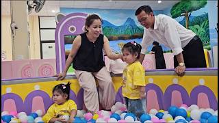 Download lagu Dung and Hue had a wonderful and happy day with their little family. mp3