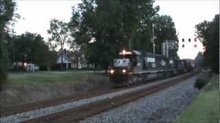 preview picture of video 'NS P40 @ Kannapolis,N.C. w' SD60 trio (9/24/12)'