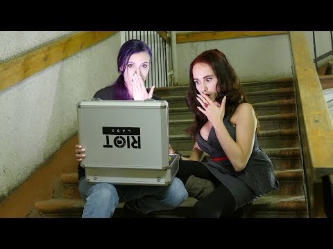 Smashed Apple Pie - Riot Squad - видео 1