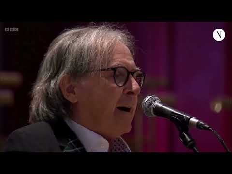 Dougie MacLean pays tribute to Alex Salmond with Caledonia performance