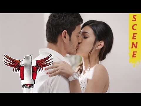 Kriti Sanon Deep Lip Lock : Mahesh Babu And Kriti Sanon Romantic Kissing Scene - 1 Nenokkadine