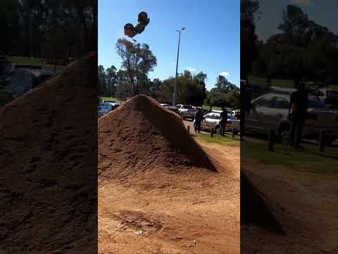 Traxxas Xmaxx's having a blast on the track #traxxas #traxxasrc #shorts