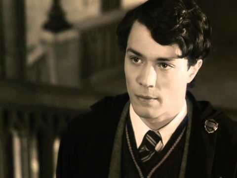 , title : 'Chamber of Secrets-Tom Riddle'