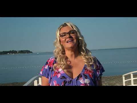 Manuela Lorenz  - Unser Sommertraum (Offizielles Video)