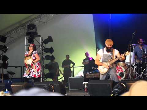 Cornbury Festival 2014: Reverend Peyton's Big Damn Band - Front Porch Trained