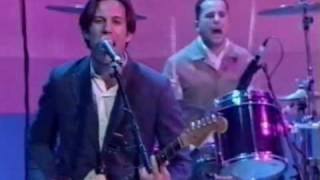 Bluebottle Kiss - Tapdancing On The Titanic (Live @ Recovery HQ w/ Interview)