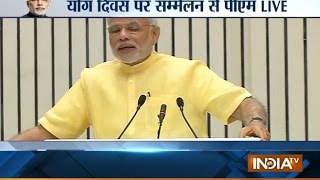 PM Modi speaks about advantages of doing yoga at Vigyan Bhawan in Delhi