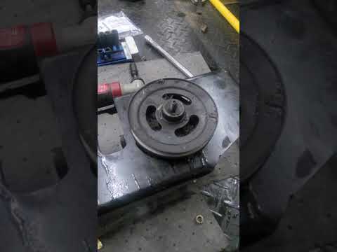 how to remove the  pulley from a Hydro-Gear pump