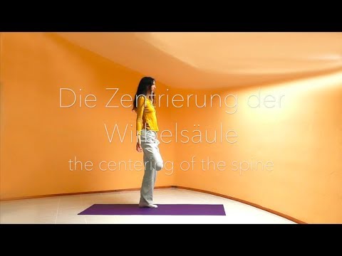 vrikshasana- tadasana- Yoga- Der Baum: Übung zur Zentrierung der Wirbelsäule -centering of the spine
