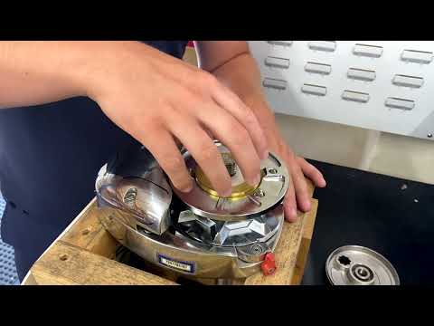 Manual Recovery of Lewmar V2 Windlass (gypsy only)