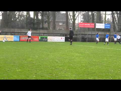 Samet Uluman schiet net naast tegen ODC D1.