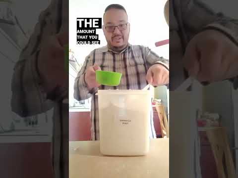 Master the art of measuring flour for perfect bakes #bakingtips #flour