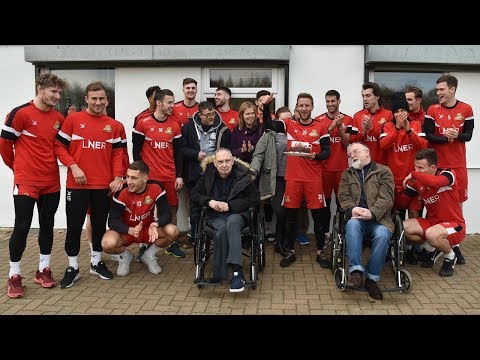 Fan Becky helps Coppinger celebrate 38th birthday | iFollow Rovers