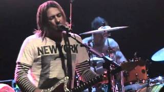 FEEDER - Insomnia (Live in Madrid)