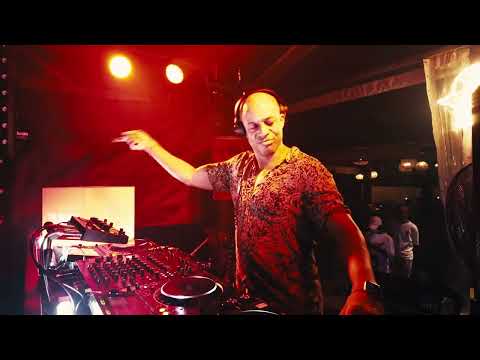 Ben Rau @ Uluwatu, Bali for Dunia Presents