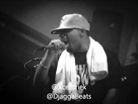 Xcentriek - Wie komt dikker dan dit Prod. by DjaggaBeats