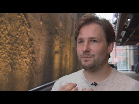 Le nouveau directeur musical de l’OSQ Clemens Schuldt entre en scène