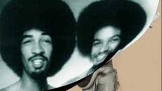 The brothers johnson- you make me wanna wiggle-justice sample