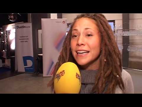 Smyglyssna på Mariette Hansson sjunger - Just a girl