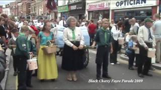 preview picture of video 'Black Cherry Fair Parade Chertsey 2009'