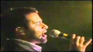 De Tal Manera Lyrics English Translation