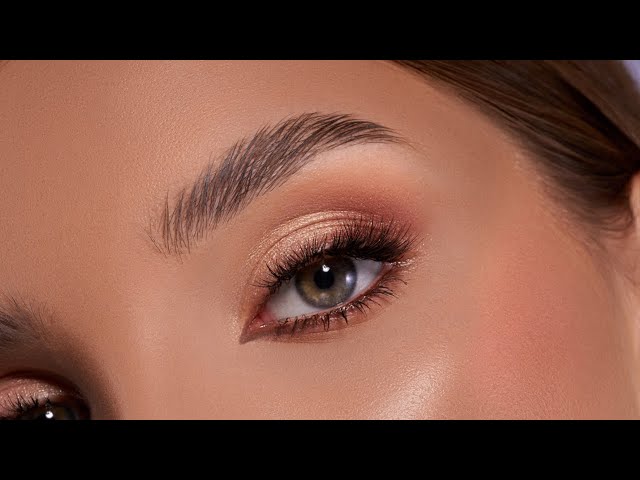 ناتاشا دينونا لوحة ظلال عيون نود صغيرة وفرشاة ظلال العيون