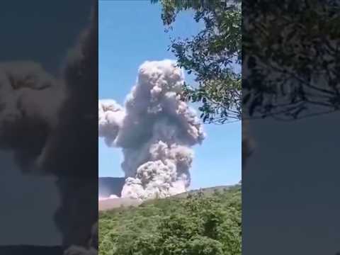 Huge Eruption Of Telica Volcano, Nicaragua,  Indo-Pacific Ring Of Fire