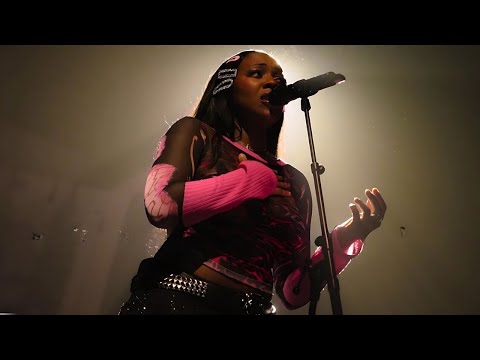 Rachel Chinouriri - All I Ever Asked (Live at KOKO)