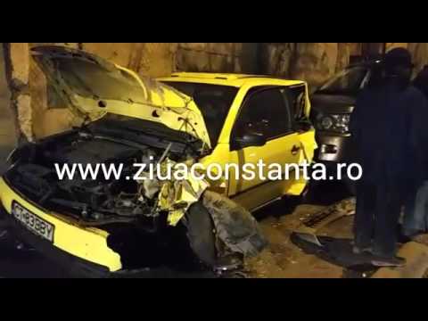 Accident cu patru victime, pe strada Mihai Viteazu. Una a rămas încarcerată!