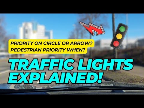 How Traffic Lights Work in Germany (Circle vs Arrow)