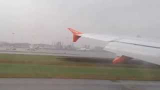 preview picture of video 'Easyjet AirbusA319 landing at Milan Malpensa from Madrid'