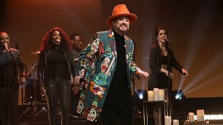 Boy George &amp; Culture Club Perform &#39;Life&#39;